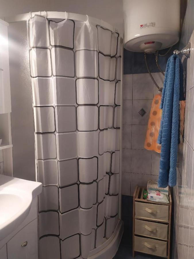 Small And Cosy Appartment- Piccolina Loutráki Eksteriør billede